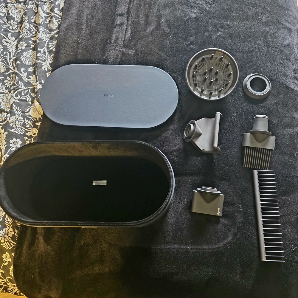 “Dyson Supersonic Attachments + Case Set – Diffuser, Comb, Smoothing Nozzles